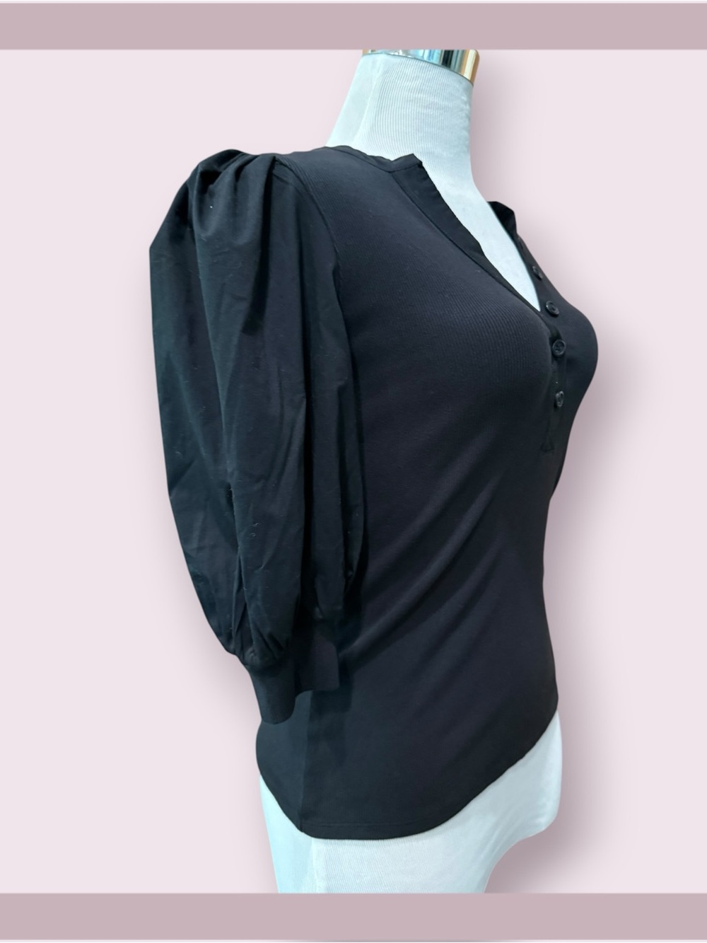 Ribbed V-Neck Poplin Puff Sleeve Henley Tee - Picture 3 of 5